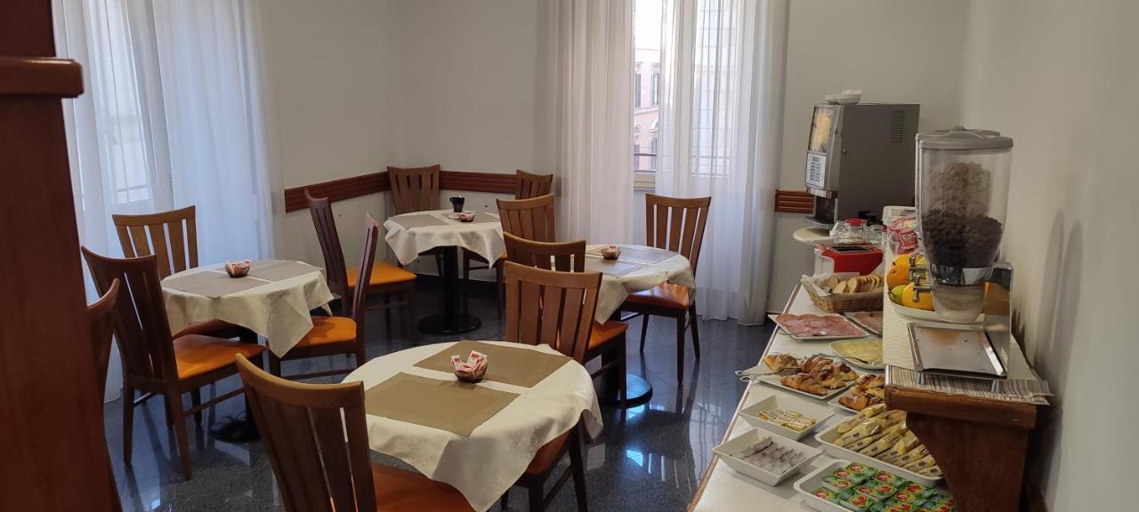 House 4 Mori Hotel Roma Ngoại thất bức ảnh