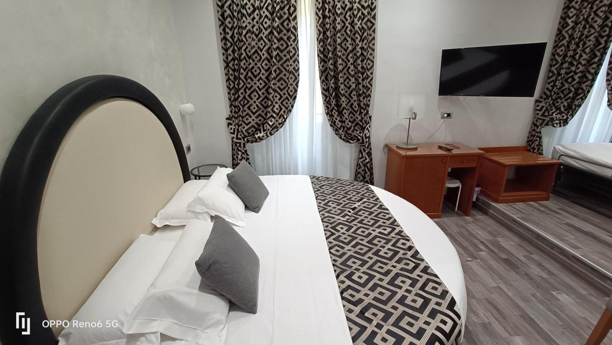 House 4 Mori Hotel Roma Ngoại thất bức ảnh