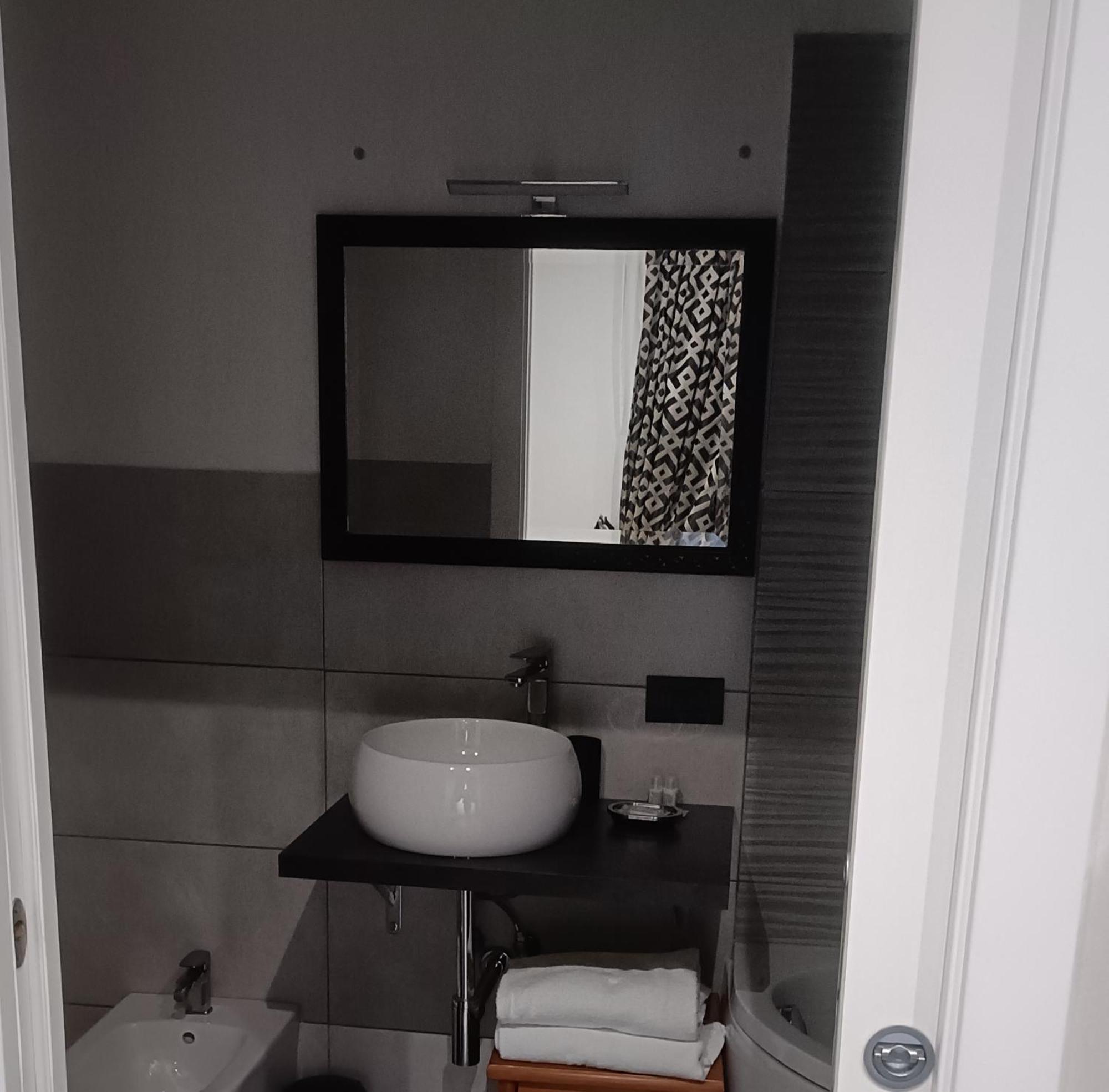 House 4 Mori Hotel Roma Ngoại thất bức ảnh