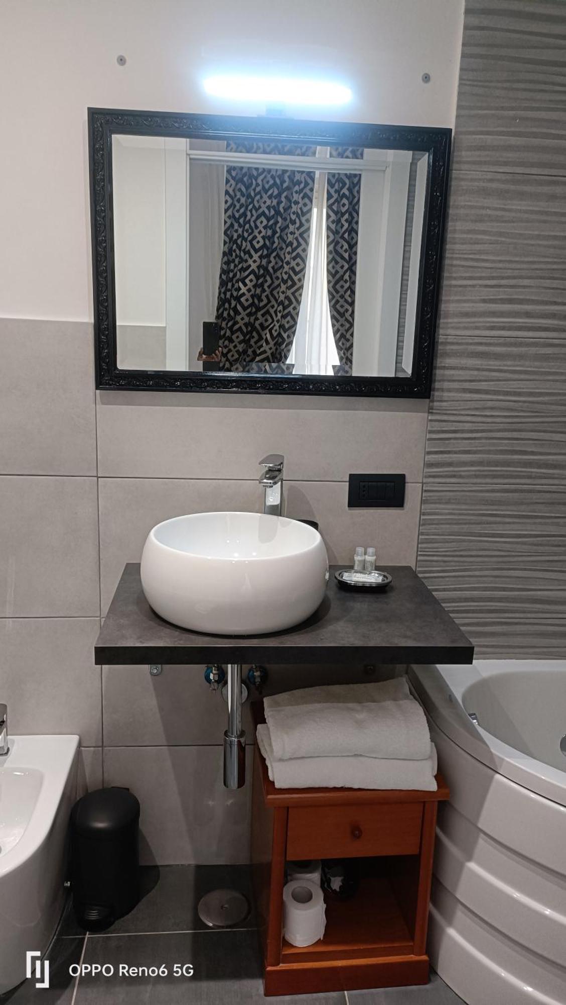 House 4 Mori Hotel Roma Ngoại thất bức ảnh