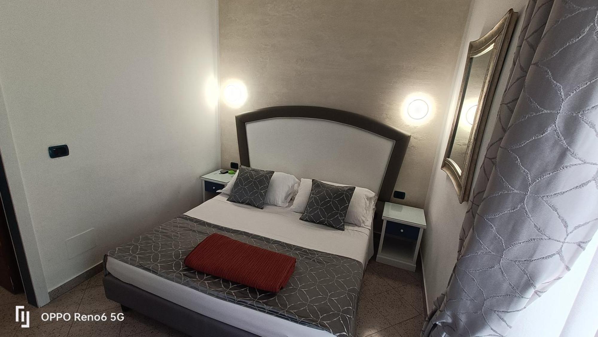 House 4 Mori Hotel Roma Ngoại thất bức ảnh