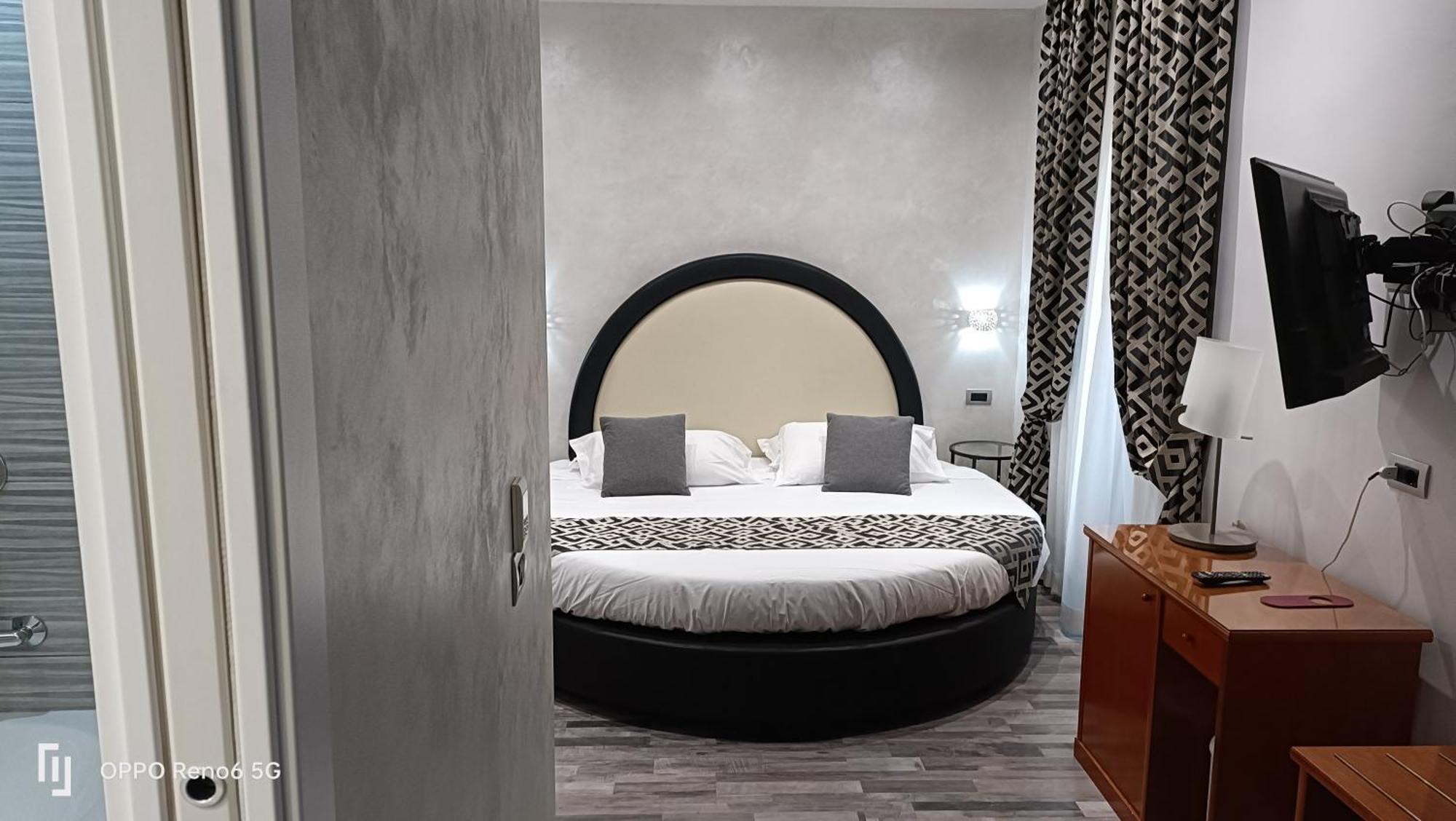 House 4 Mori Hotel Roma Ngoại thất bức ảnh