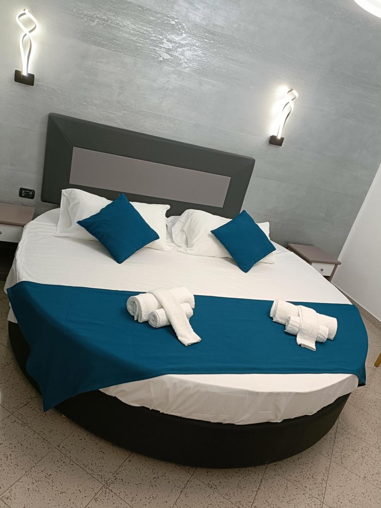 House 4 Mori Hotel Roma Ngoại thất bức ảnh