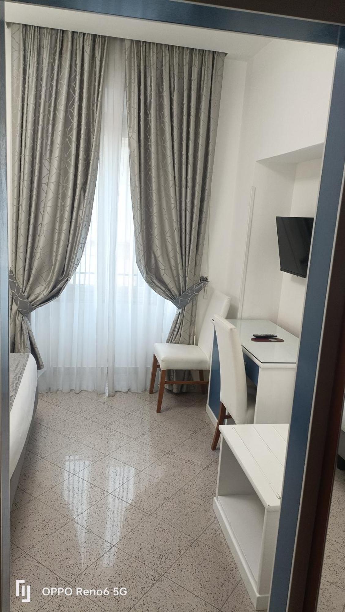 House 4 Mori Hotel Roma Ngoại thất bức ảnh