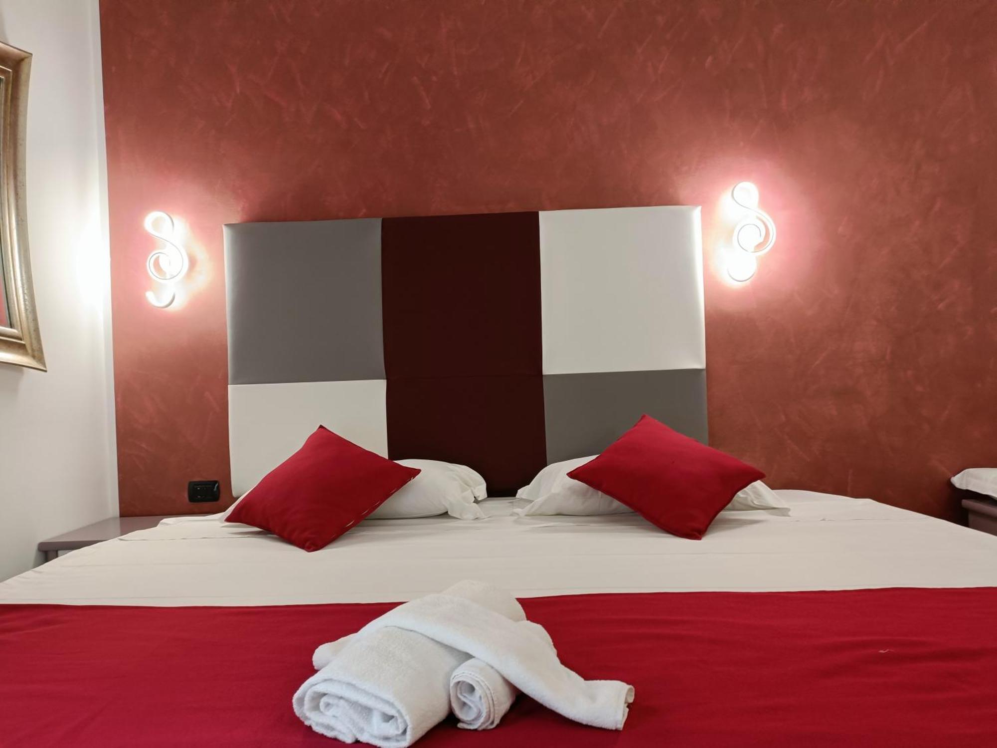 House 4 Mori Hotel Roma Ngoại thất bức ảnh